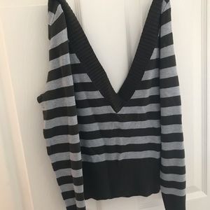 GUESS sweater